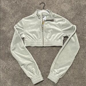 NIKE - NWT - cropped zipup